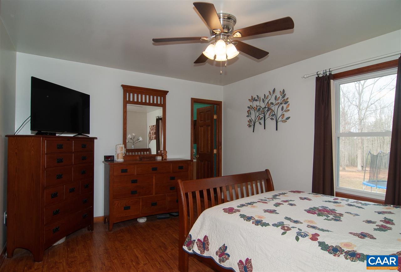 1537 Long Acre Road Palmyra, VA 22963 - Photo 18 of 46 Gallery Image 18