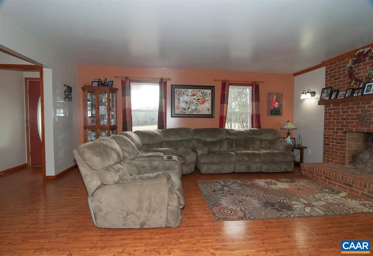 1537 Long Acre Road Palmyra, VA 22963 - Photo 9 of 46 Gallery Image 9