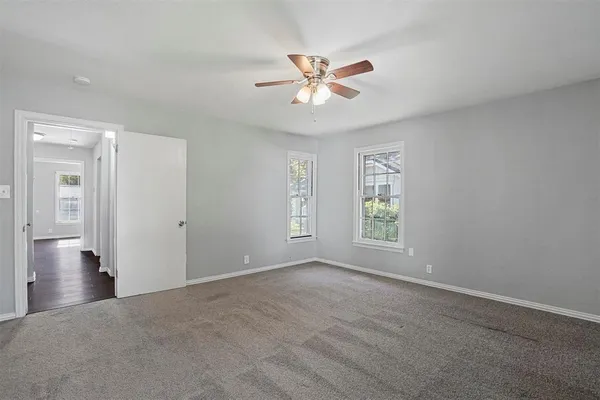 $1,175 | 210 West Willingham Street, Unit B, Cleburne, TX 76033