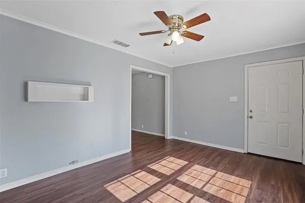 $1,175 | 210 West Willingham Street, Unit B, Cleburne, TX 76033