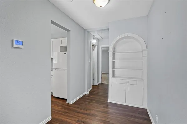 $1,175 | 210 West Willingham Street, Unit B, Cleburne, TX 76033