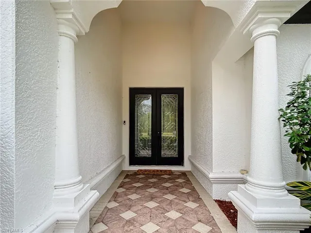 $5,000 | 2840 Coco Lakes Drive, Naples, FL 34105