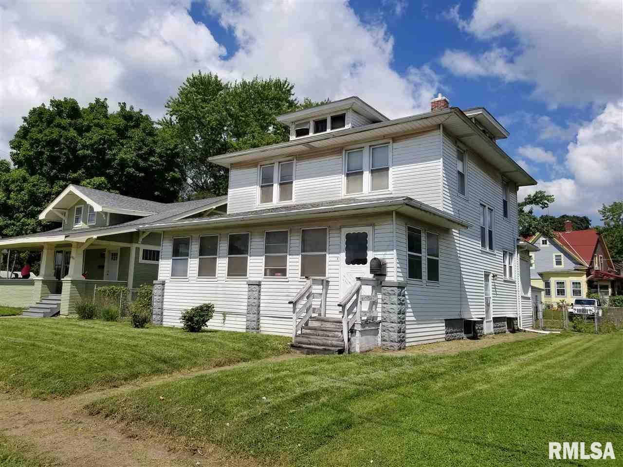 2920 Rockingham Road Davenport, IA 52802 - Photo 1 of 15 Gallery Image 1