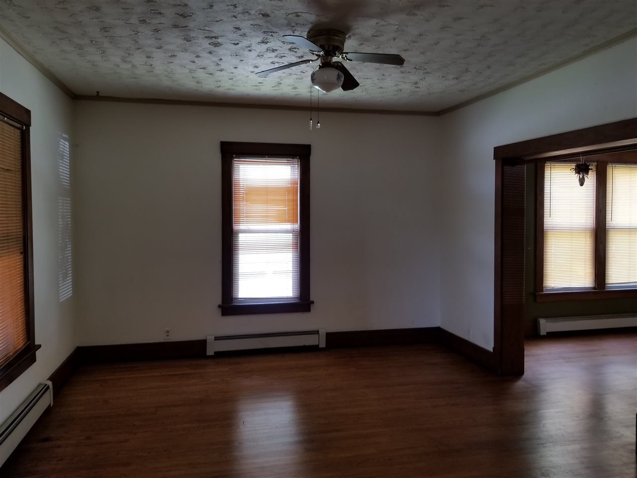 2920 Rockingham Road Davenport, IA 52802 - Photo 8 of 15 Gallery Image 8