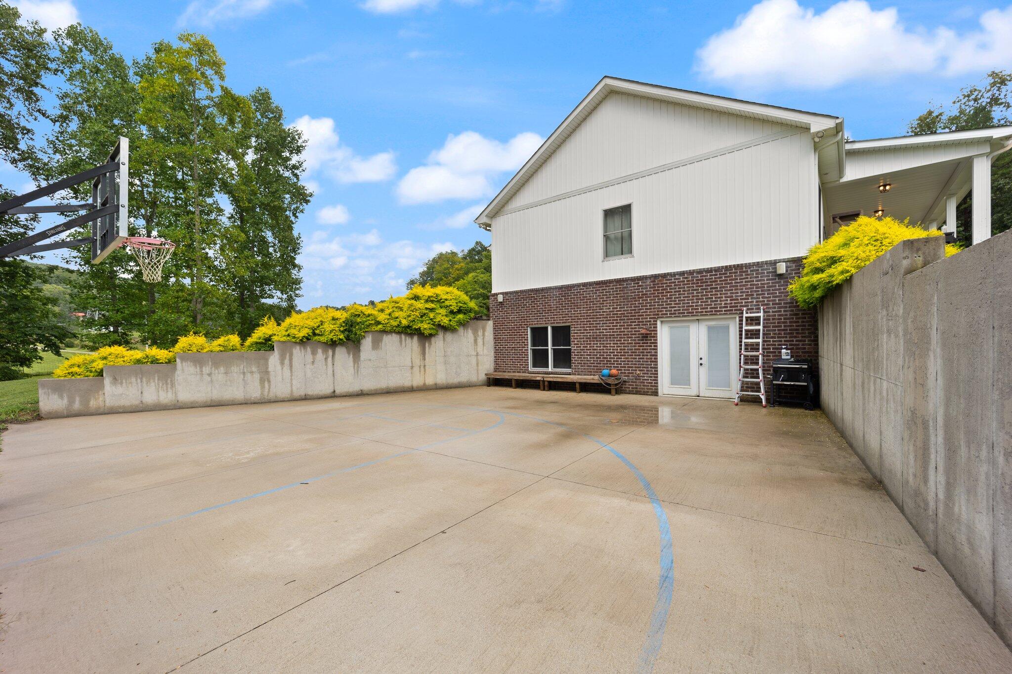 5733 Rush Branch Road Somerset, KY 42501 - Photo 10 of 71 54-web-or-mls-542A2703