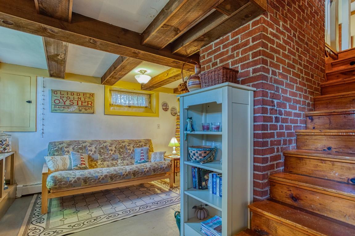 120 Lobster Cove Road Boothbay Harbor, ME 04538 - Photo 8 of 34 8. 120LobsterCove-1599