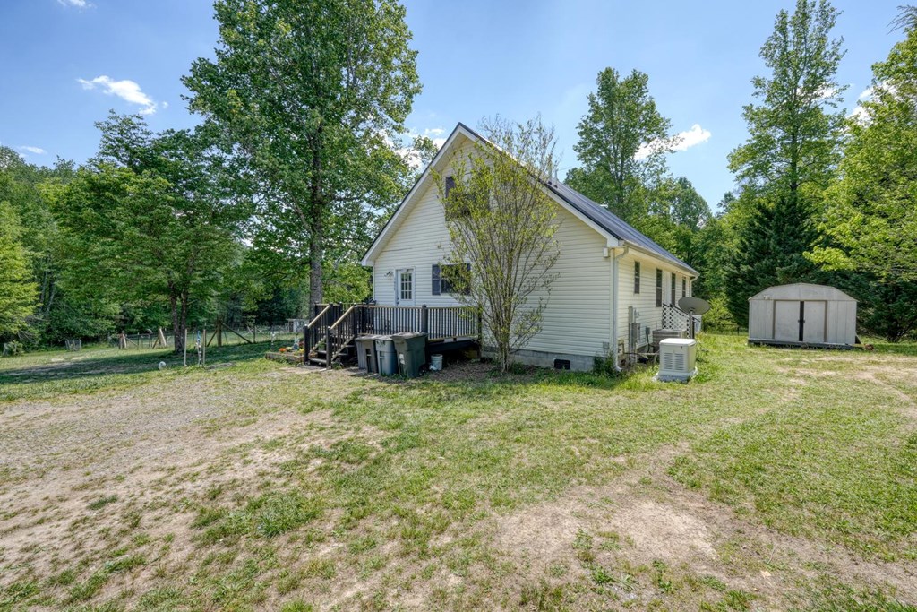 1059 Pleasant Hill Road Murphy, NC 28906 - Photo 9 of 54