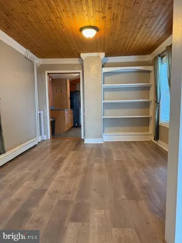 a view of room with an empty space