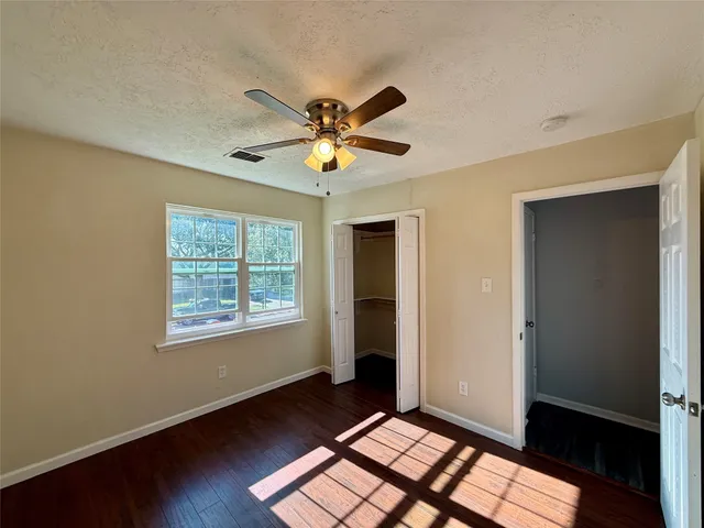 $2,095 | 13834 New Village Lane, Sugar Land, TX 77498