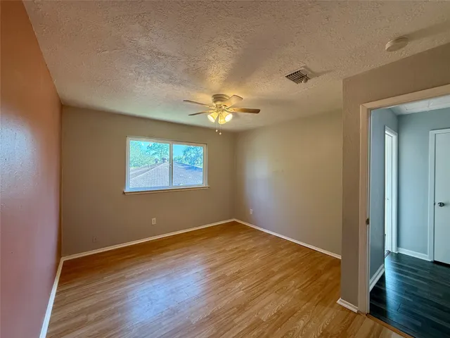 $2,095 | 13834 New Village Lane, Sugar Land, TX 77498