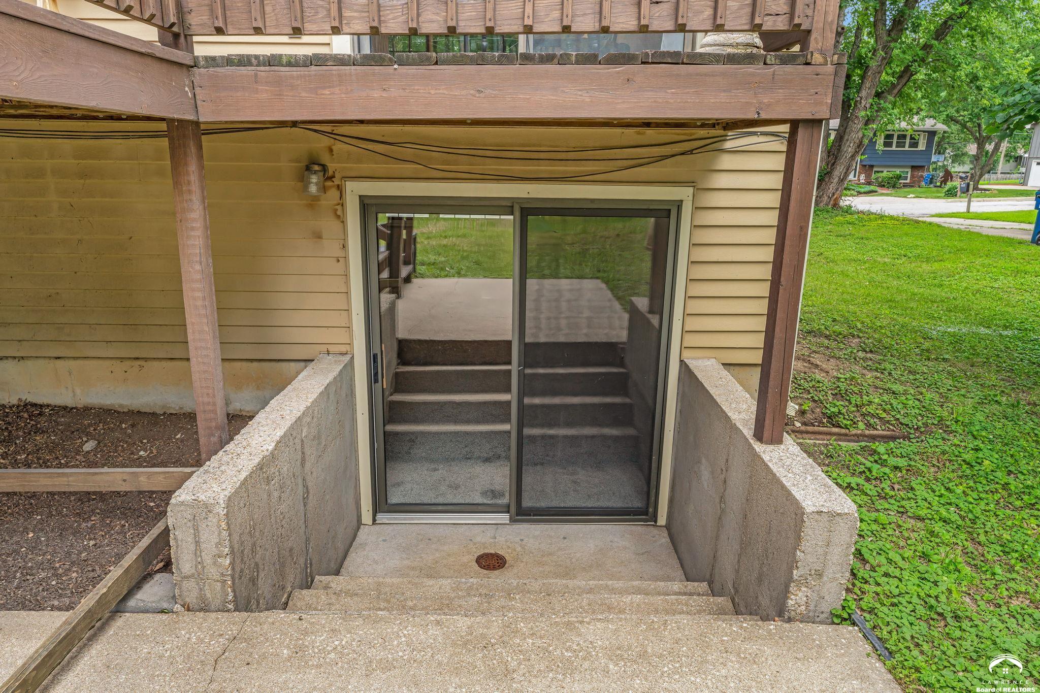 2122 Marvonne Road Lawrence, KS 66047 - Photo 40 of 45