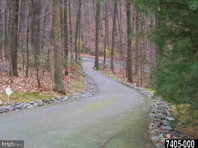 617 Ducktown Road York, PA 17406 - Photo 3 of 9 Gallery Image 3