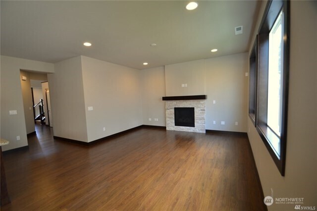 19414 Meridian Drive Southeast Bothell, WA 98012 - Photo 4 of 24