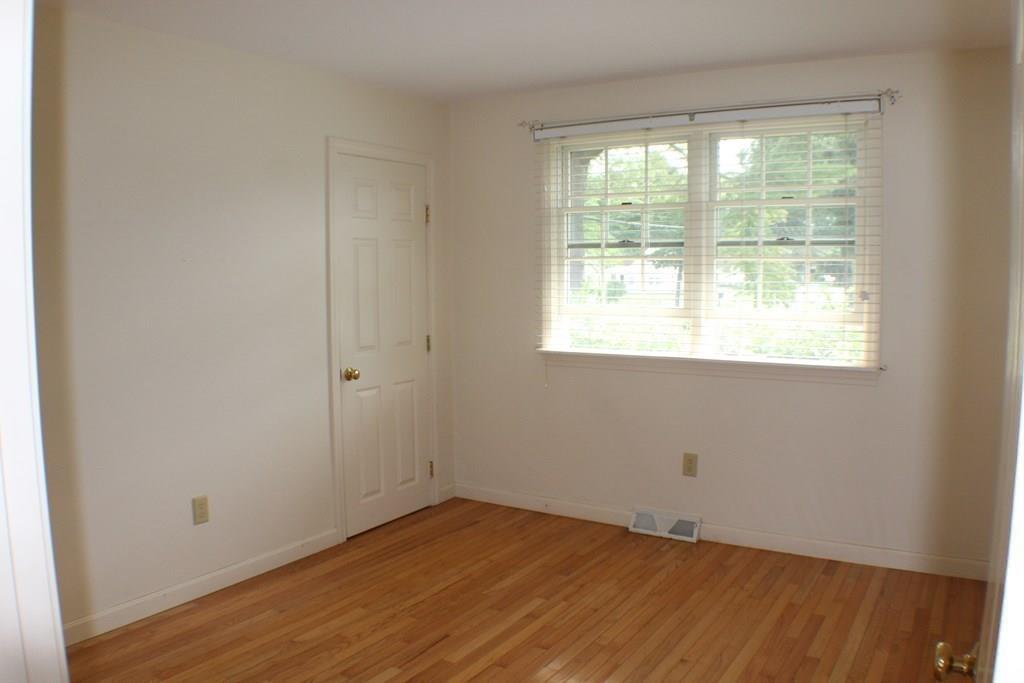 21 Shore Avenue Wareham, MA 02571 - Photo 8 of 20 Gallery Image 8