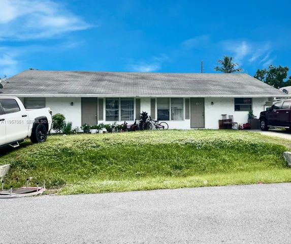 $2,350 | 3300 Southeast Fairmont Street, Stuart, FL 34997