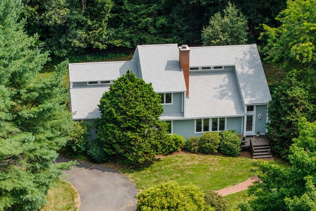 574 Station Road Amherst, MA 01002 - Photo 3 of 42 Gallery Image 3