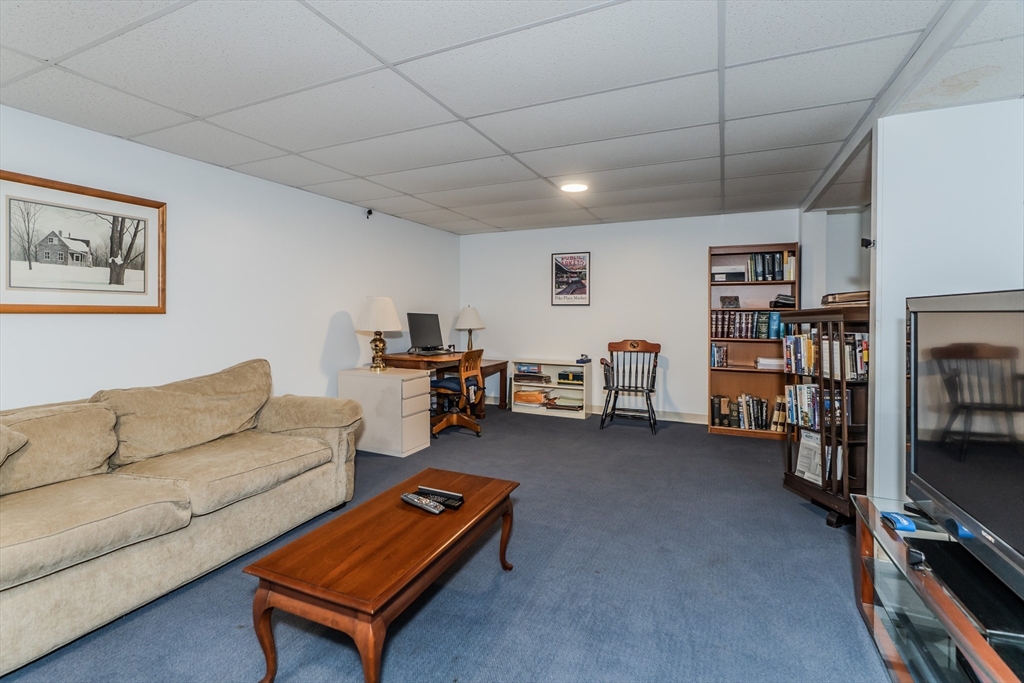 574 Station Road Amherst, MA 01002 - Photo 34 of 42 Gallery Image 34