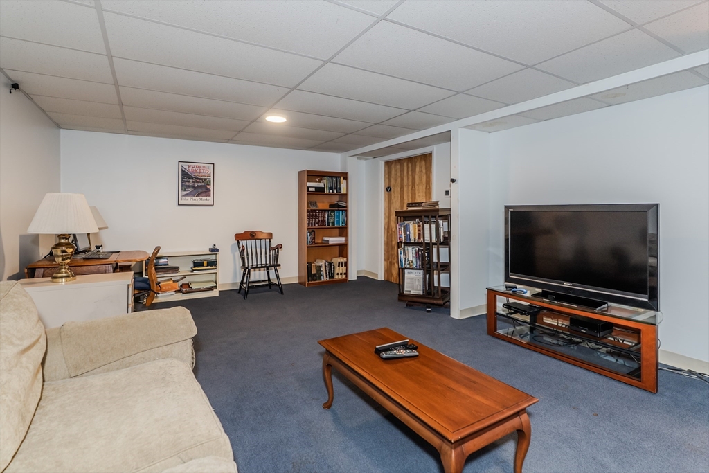 574 Station Road Amherst, MA 01002 - Photo 35 of 42 Gallery Image 35