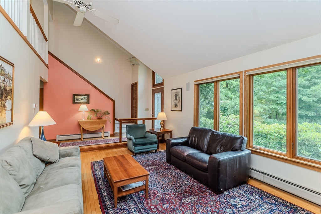 574 Station Road Amherst, MA 01002 - Photo 4 of 42 Gallery Image 4