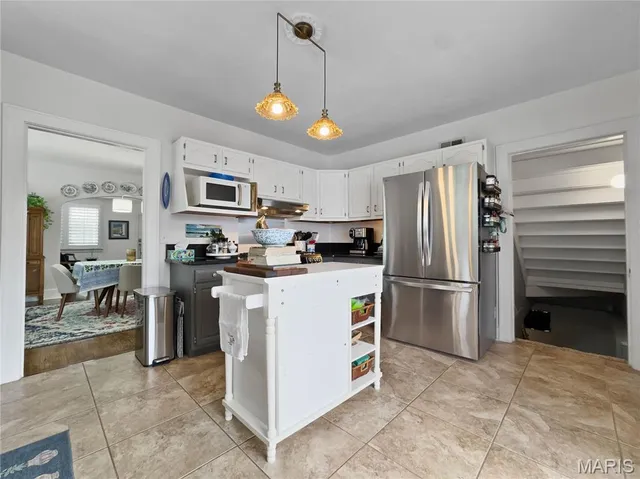 $324,900 | 221 South Rapp Avenue, Columbia, IL 62236