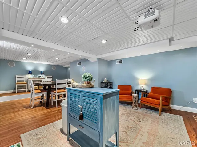 $324,900 | 221 South Rapp Avenue, Columbia, IL 62236