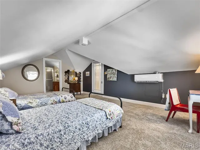 $324,900 | 221 South Rapp Avenue, Columbia, IL 62236