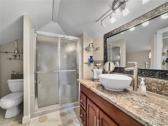 $324,900 | 221 South Rapp Avenue, Columbia, IL 62236