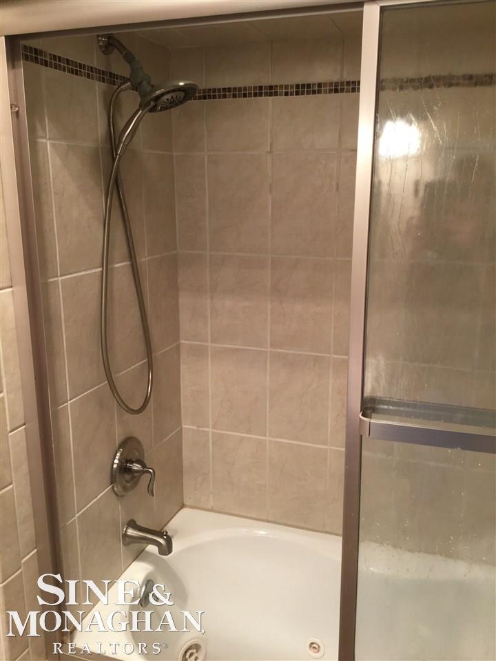 1082 Hampton Road Grosse Pointe Woods, MI 48236 - Photo 21 of 50