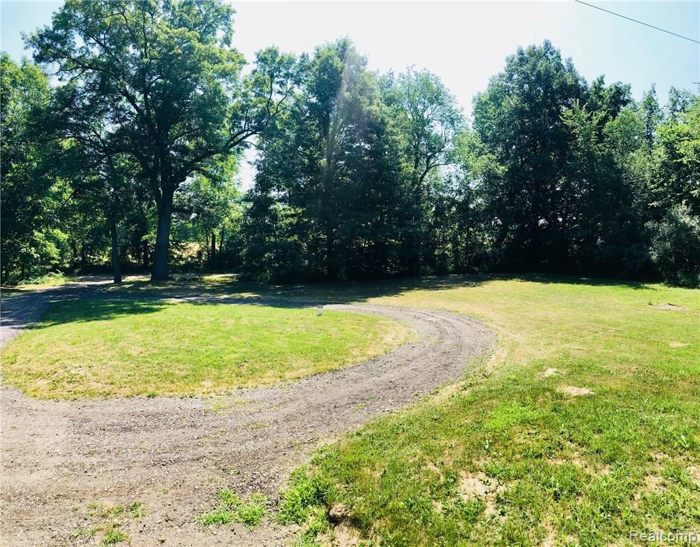5550 Hinchey Road Howell, MI 48843 - Photo 12 of 16 H. view from front door