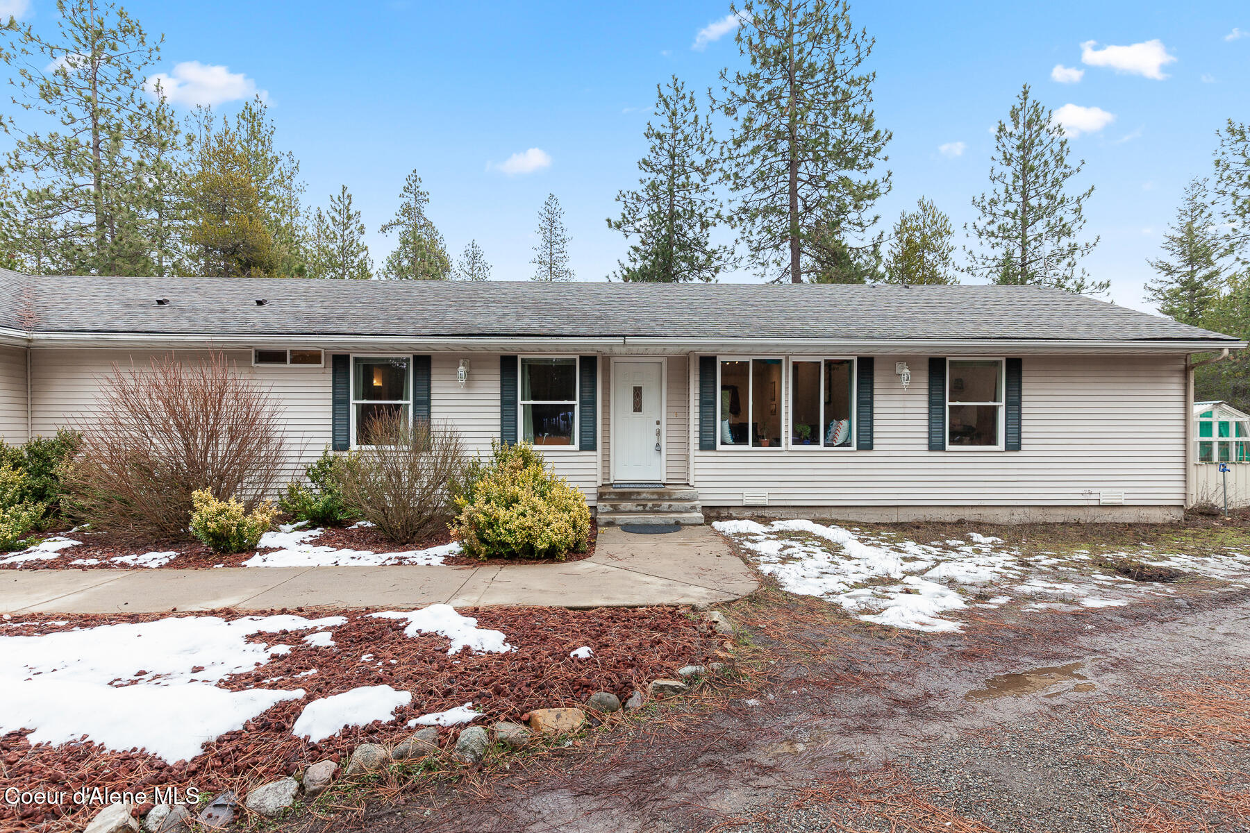 32053 East Red Dell Loop Athol, ID 83801 - Photo 2 of 47 Built 2005