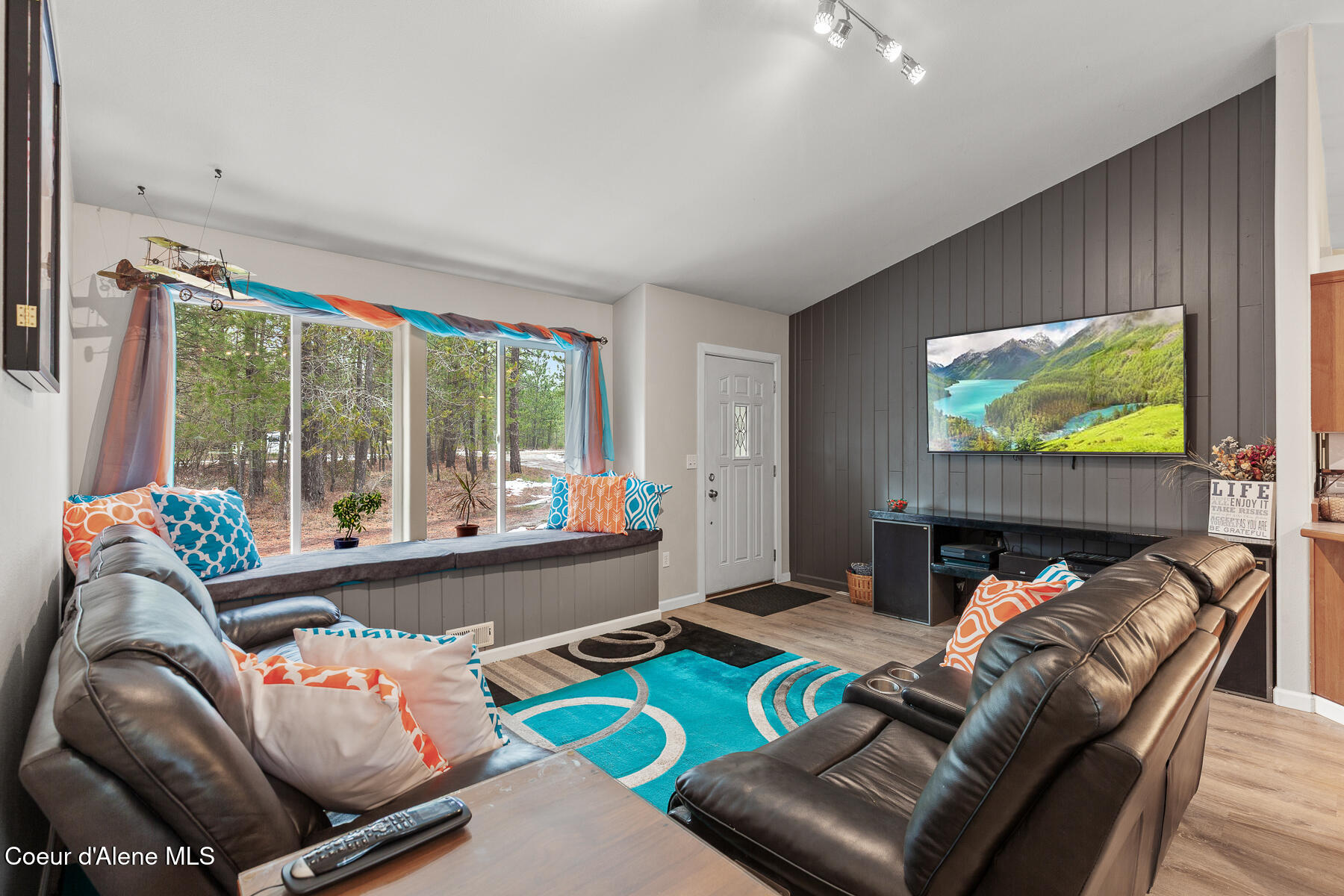 32053 East Red Dell Loop Athol, ID 83801 - Photo 4 of 47 Central AC