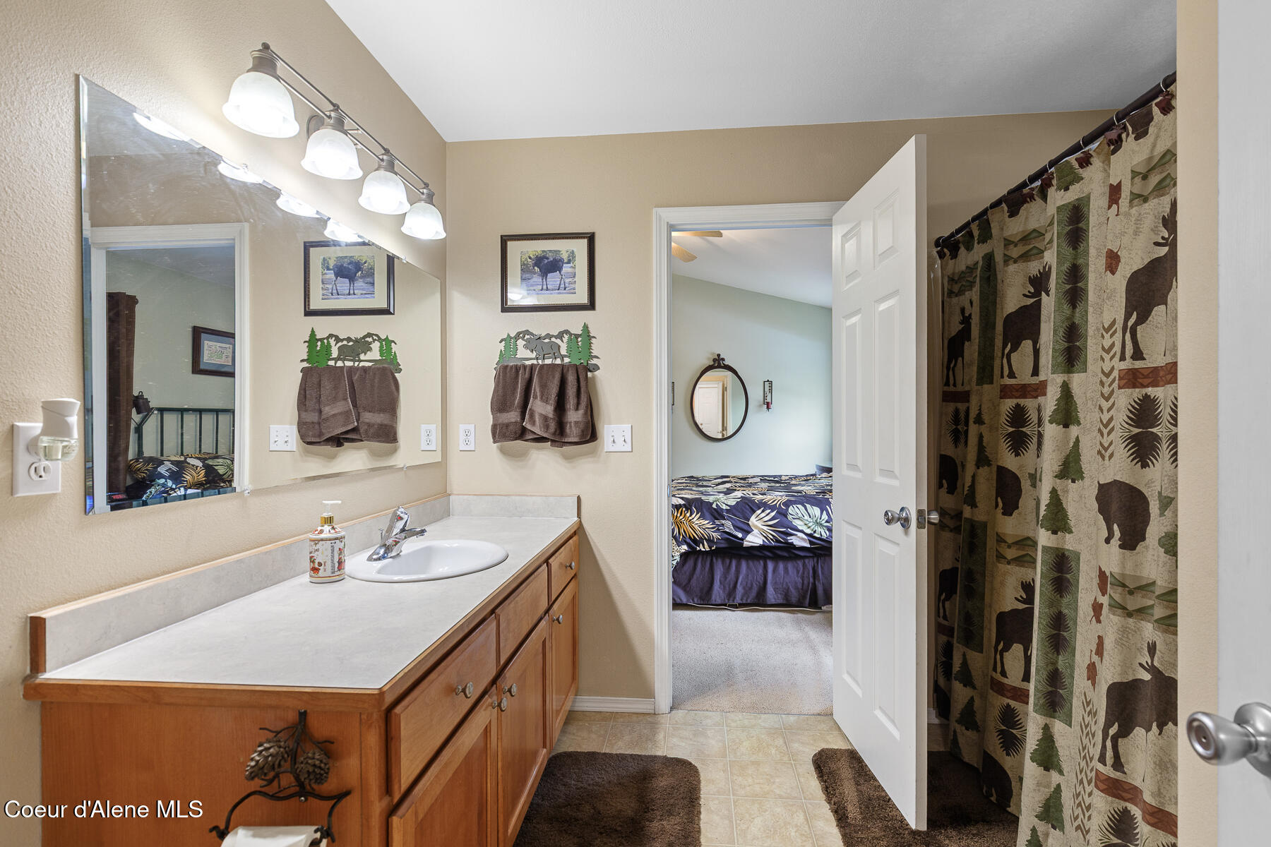 32053 East Red Dell Loop Athol, ID 83801 - Photo 9 of 47 Master bathroom