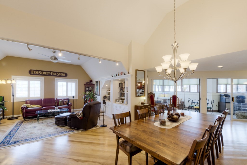 44 Elm Street, Unit 501 Worcester, MA 01609 - Photo 2 of 41 a view of a dining room and livingroom view