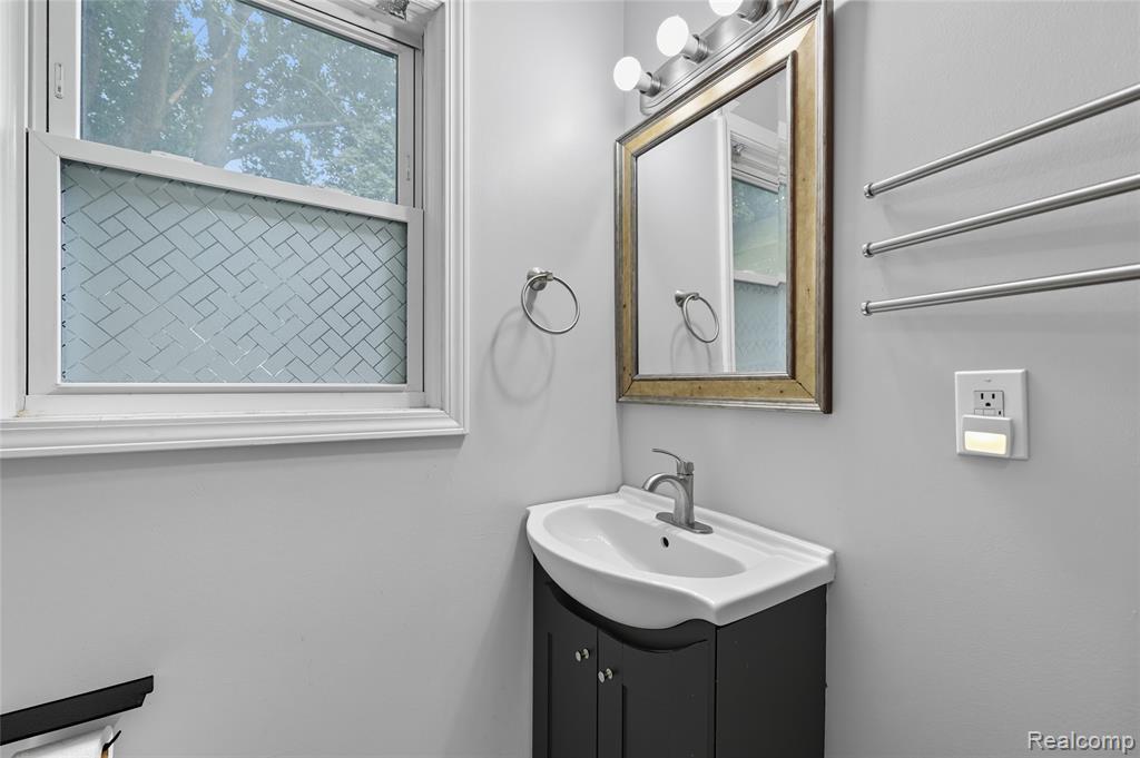 1797 Manse Road Waterford, MI 48328 - Photo 15 of 31 Gallery Image 15