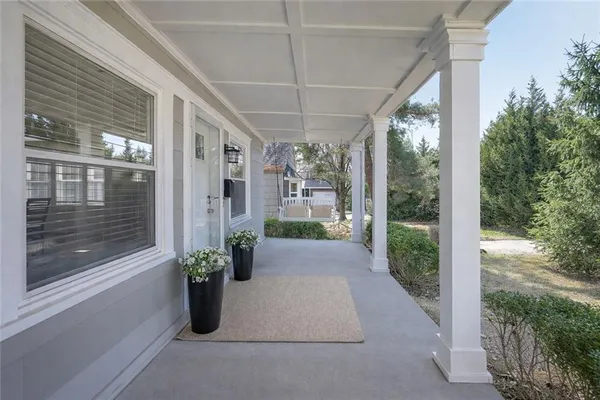 $375,000 | 4809 Rainbow Boulevard, Westwood Hills, KS 66205