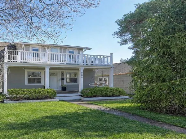 $375,000 | 4809 Rainbow Boulevard, Westwood Hills, KS 66205