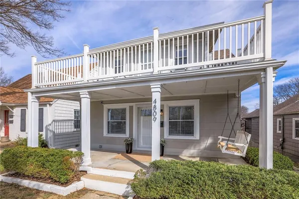 $375,000 | 4809 Rainbow Boulevard, Westwood Hills, KS 66205