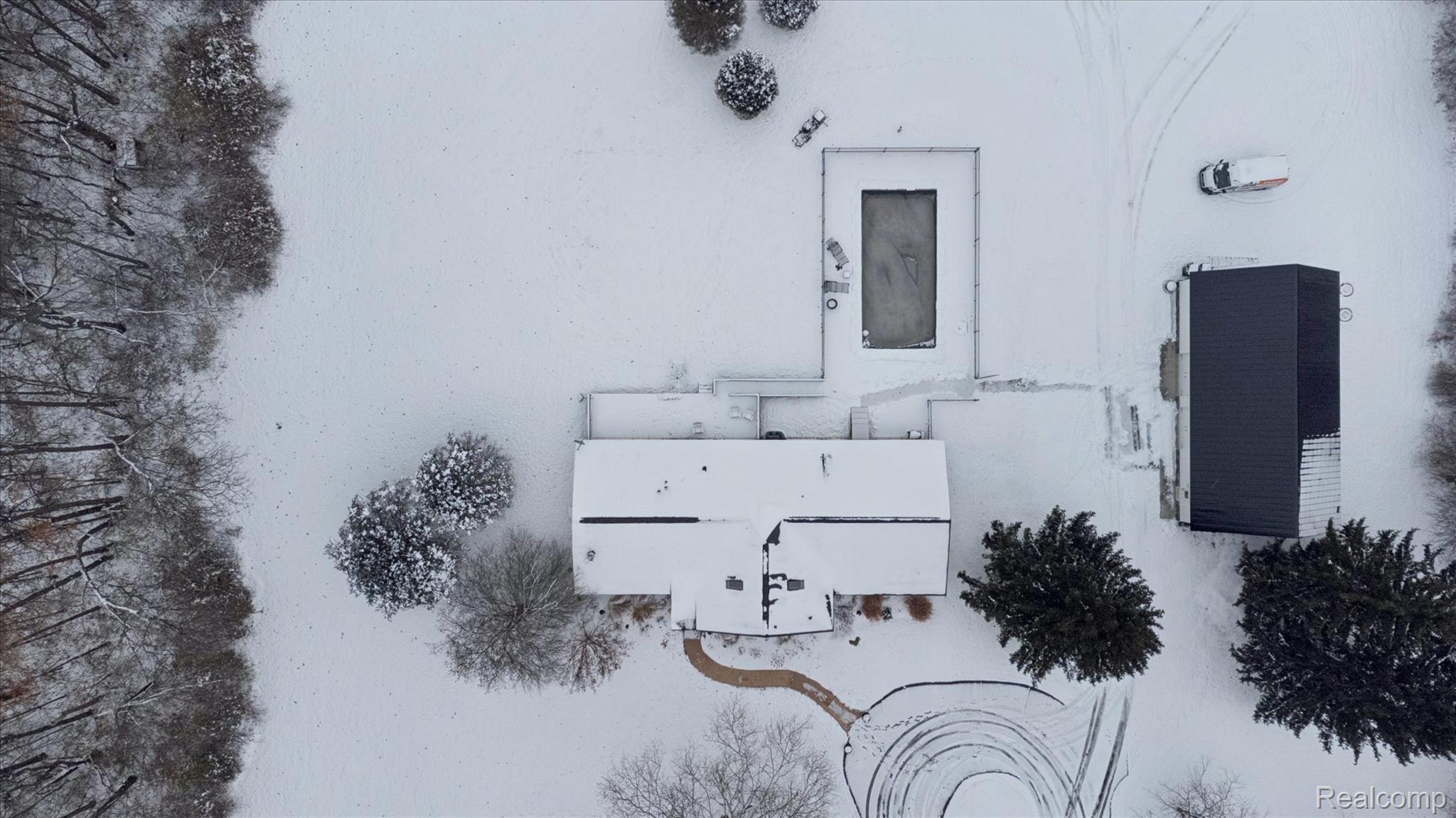 187 Darwin Road Pinckney, MI 48169 - Photo 63 of 71 Bird's eye view