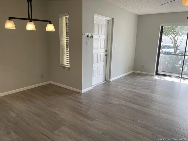 $2,200 | 2114 Southwest Silver Pine Way, Unit 121F1, Palm City, FL 34990