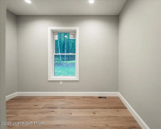 $569,000 | 141 Lookout Court, Henryville, PA 18332