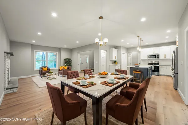 $569,000 | 141 Lookout Court, Henryville, PA 18332