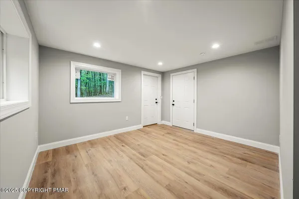 $569,000 | 141 Lookout Court, Henryville, PA 18332