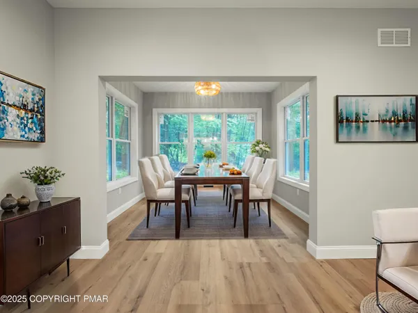 $569,000 | 141 Lookout Court, Henryville, PA 18332