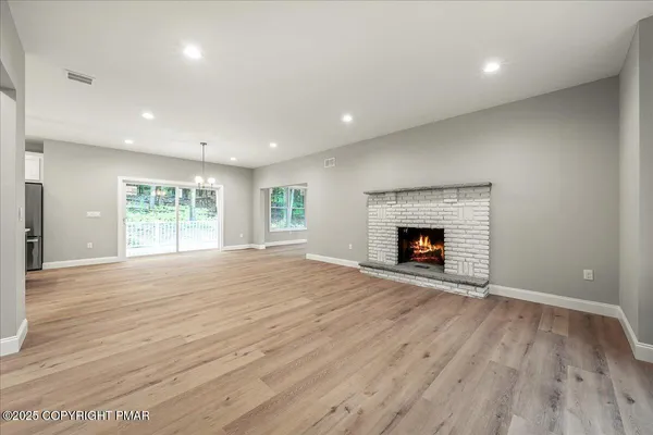 $569,000 | 141 Lookout Court, Henryville, PA 18332