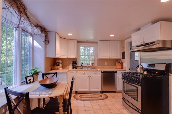 20 Byrne Road Duxbury, MA 02332 - Photo 7 of 25 Gallery Image 7