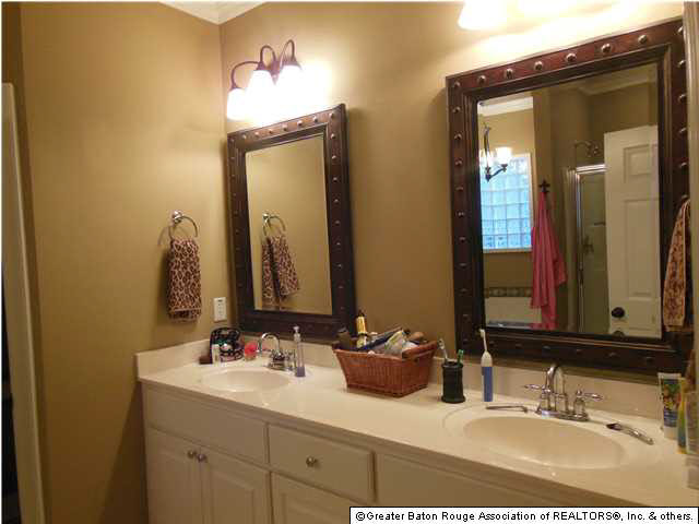 5668 Hidden Ridge Lane Baton Rouge, LA 70816 - Photo 13 of 21