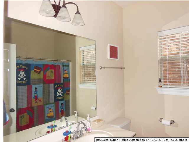 5668 Hidden Ridge Lane Baton Rouge, LA 70816 - Photo 17 of 21