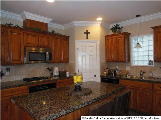 5668 Hidden Ridge Lane Baton Rouge, LA 70816 - Photo 3 of 21