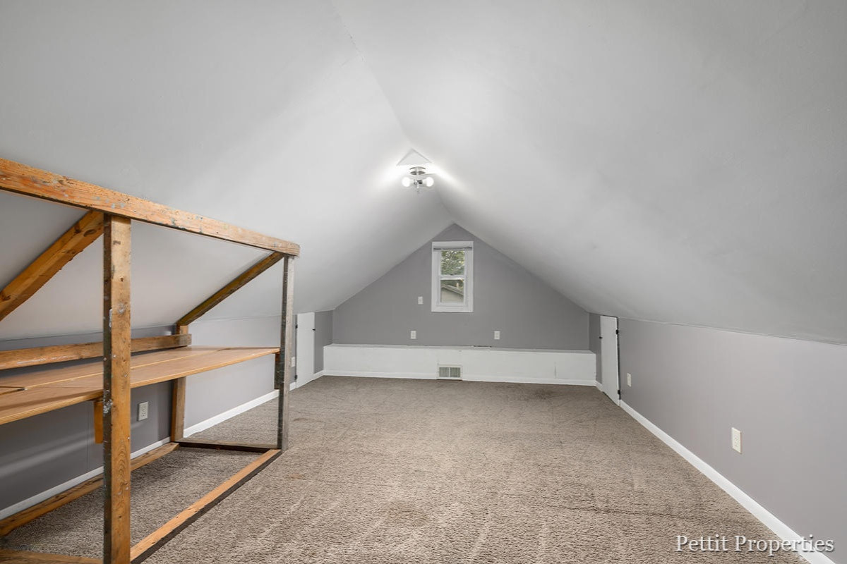 582 South Brooks Road Muskegon, MI 49442 - Photo 16 of 20 IMG_1015