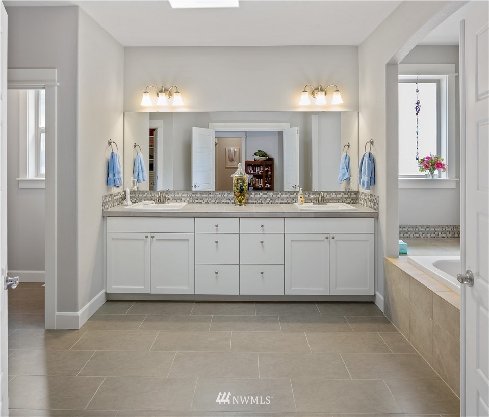 4813 Castleton Road Southwest Port Orchard, WA 98367 - Photo 12 of 19 Gallery Image 12